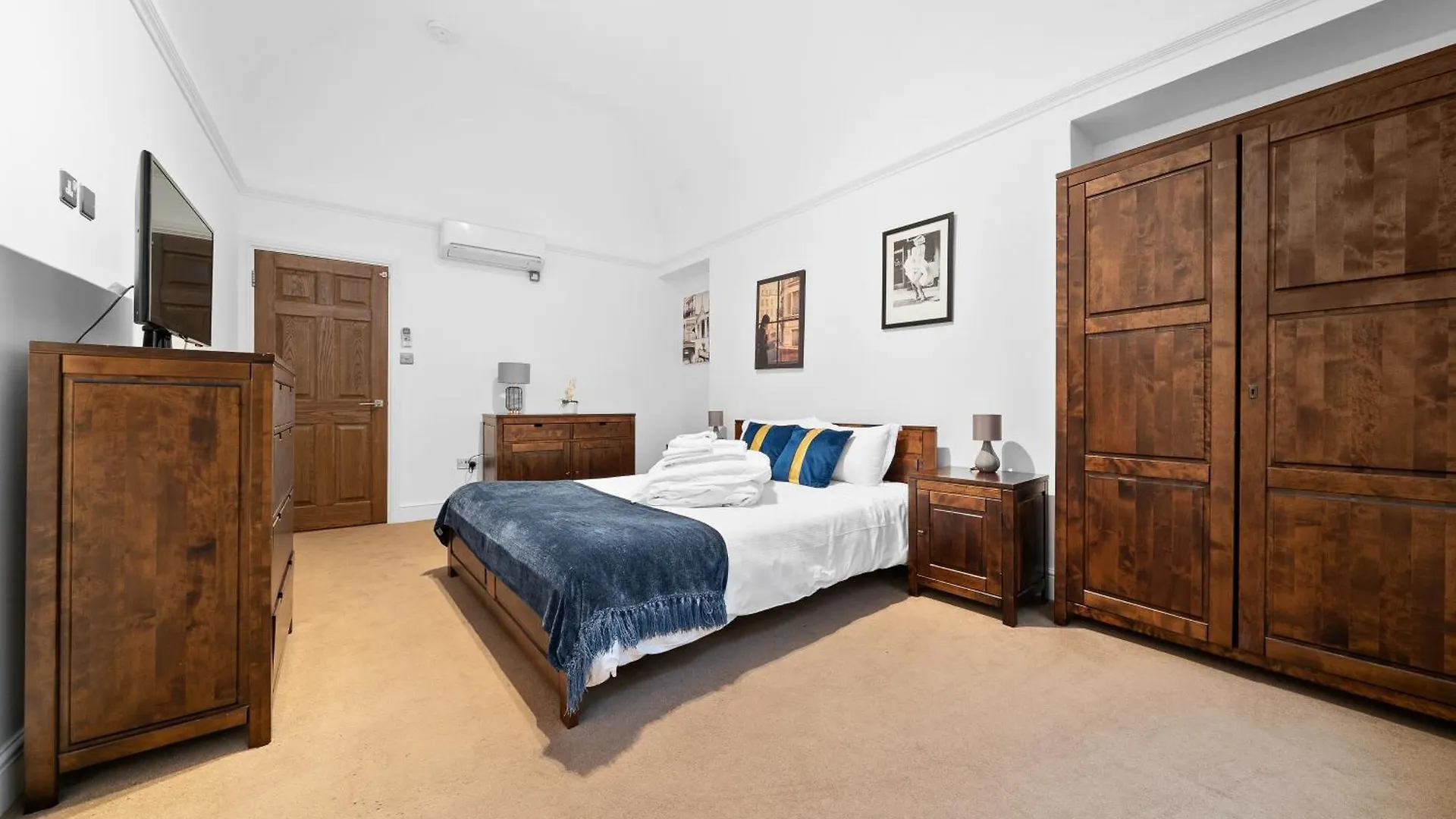 Holiday home Apartment 2, 48 Bishopsgate By City Living London